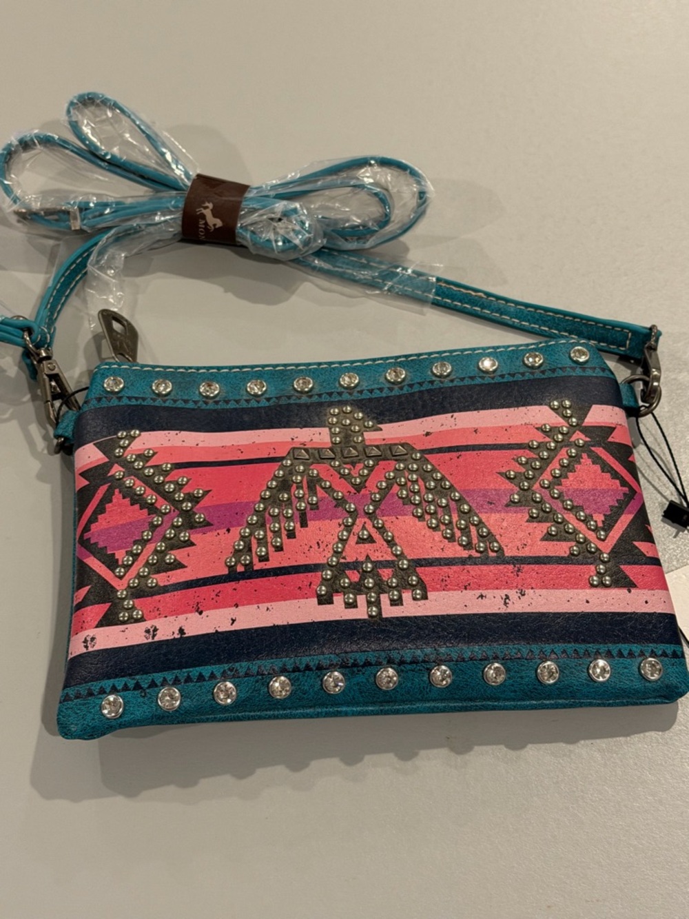 Montana West Aztec Collection Crossbody Clutch - Picture 4 of 8
